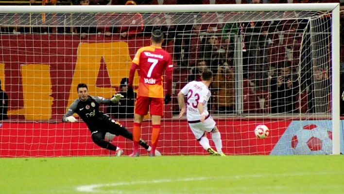 Elazığspor, Galatasaray'dan 1 puan almayı başardı