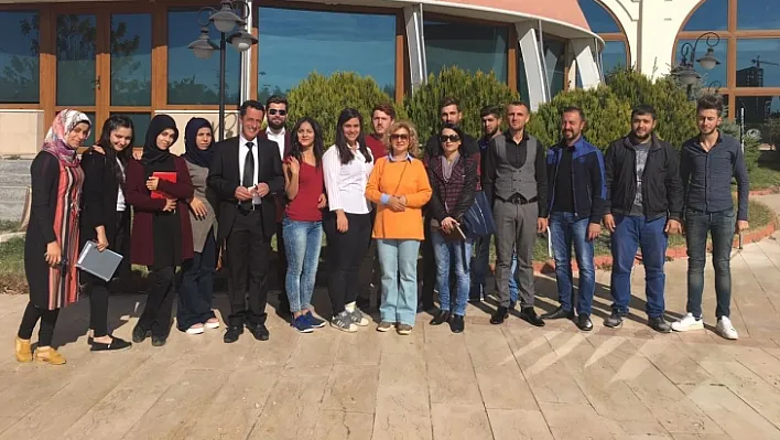 Üniversite öğrencilerine uygulama gezisi