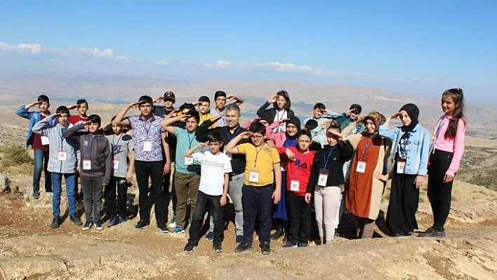 Gümüşhaneli öğrenciler, Harput'tan Mehmetçiğe selam gönderdi