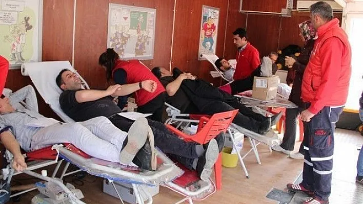 3 günde 400 kişi kan bağışında bulundu