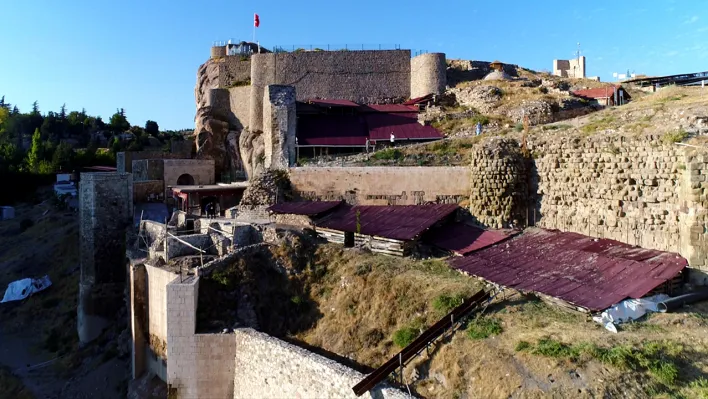 Harput Kalesi'nde bulunan 'objeler' sergilenecek