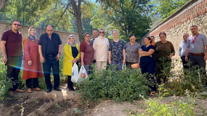 Hastalar için hobi bahçesinde etkinlik düzenlendi