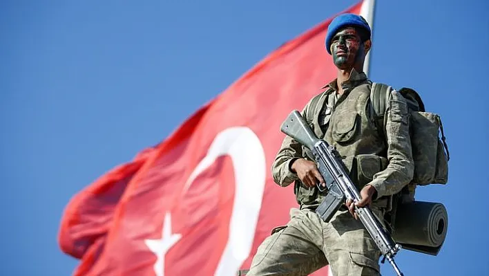 Hudut kartalları 8 FETÖ ve PKK'lıyı yakaladı