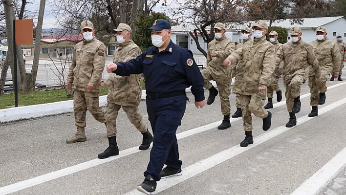 Jandarma ekibinden anlamlı davranış