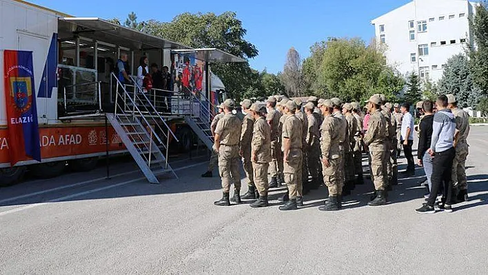 Jandarma personeline, deprem farkındalık eğitimi