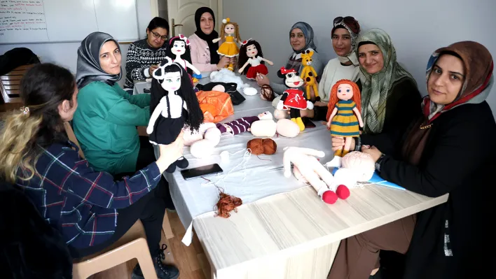 Kadınlar 'amigurumi' ile ekonomilerine katkı sağlıyor