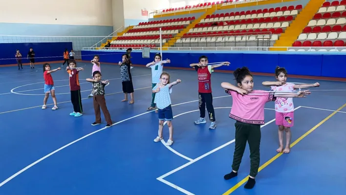 Keban'da yaz spor okulları başladı