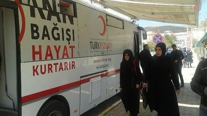 Kovancılar'da kan bağışına yoğun ilgi