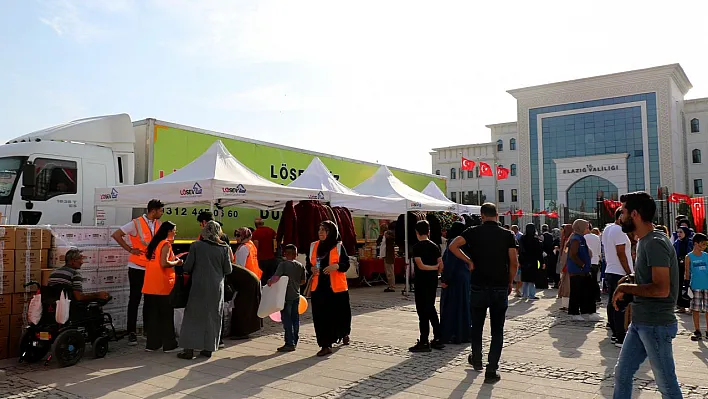 LÖSEV'in 'İyilikler Tırı' Elazığ'da