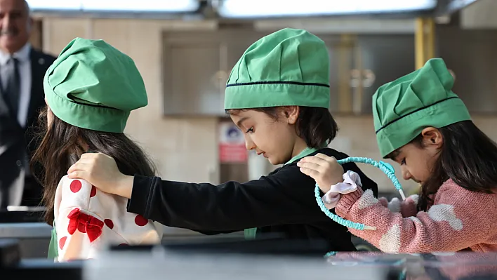 Minik şefler mutfakta yeteneklerini sergiledi