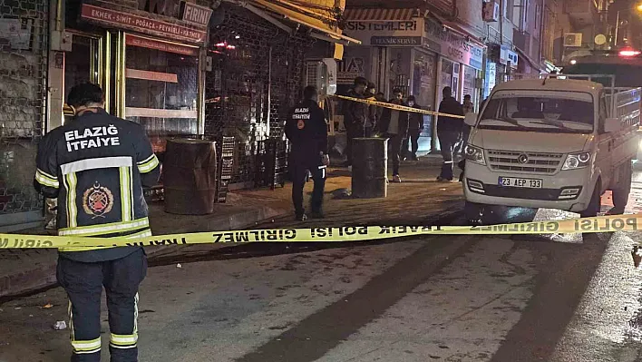 Motosikletin çarptığı pikabın yakıt deposu delindi