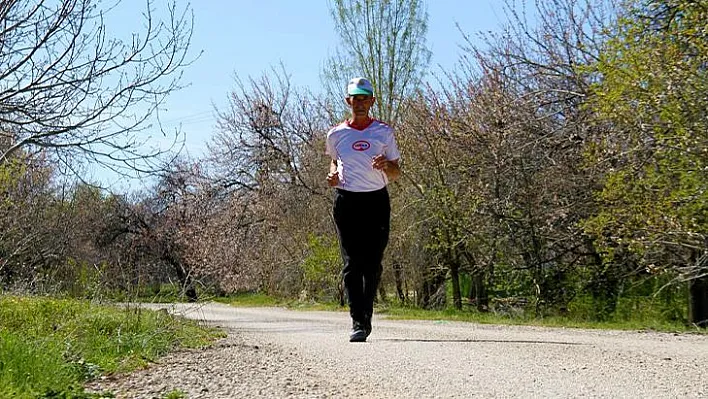 Muhtar Karakol Türkiye birinciliğine koşuyor