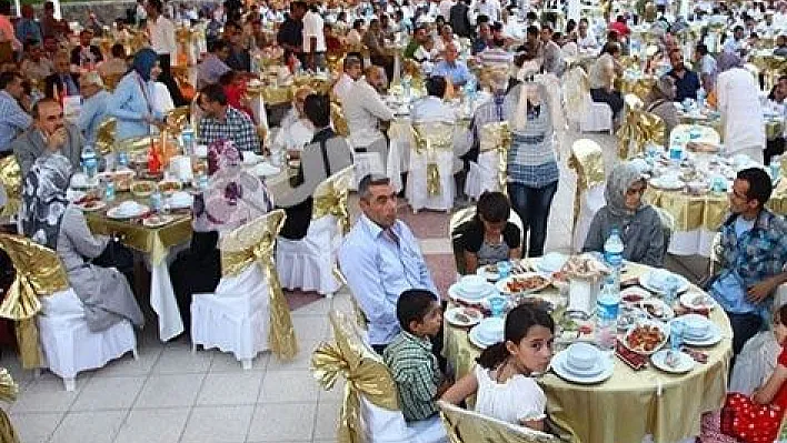 MÜSİAD'dan anlamlı iftar