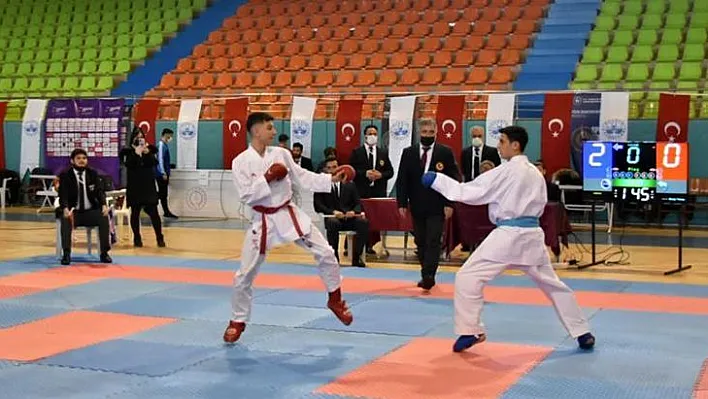 Okul sporları müsabakaları başladı