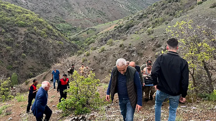 Palu'da uçurumdan düşen kişi kurtarıldı