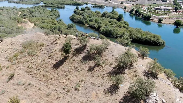 Sebeterias Kalesi Elazığ Müze Müdürlüğü başkanlığında kazılıyor