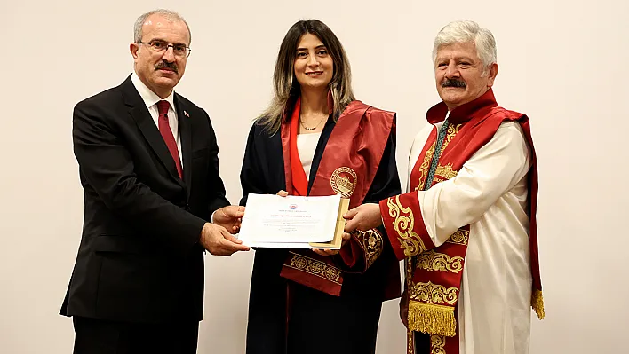 Şehir Hastanesi'nde cübbe giyme töreni