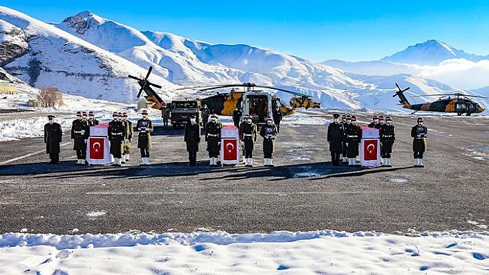 Şehit askerler için tören düzenlendi