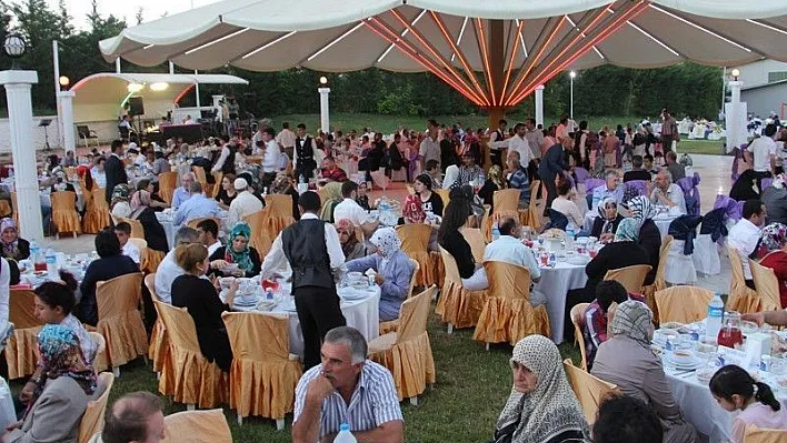 Şehit Yakınları ve Gaziler ile İftar Yemeği