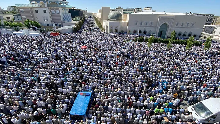 Seyyid Abdulbaki Elhüseyni son yolculuğuna uğurladı