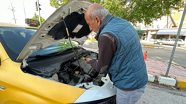 Sıfır araba satın aldı, başına gelmeyen kalmadı