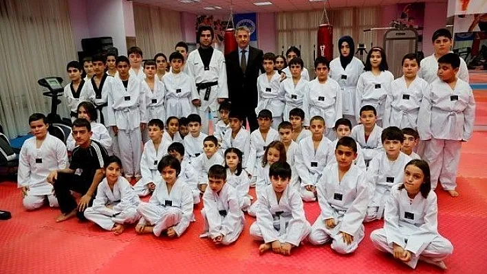 Sporcu Başkandan Spora Destek