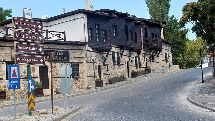 Tarihi Harput Mahallesi en sessiz günlerini geçiriyor