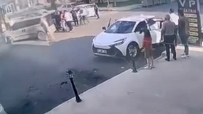 Tartıştığı sürücüye saldırdı