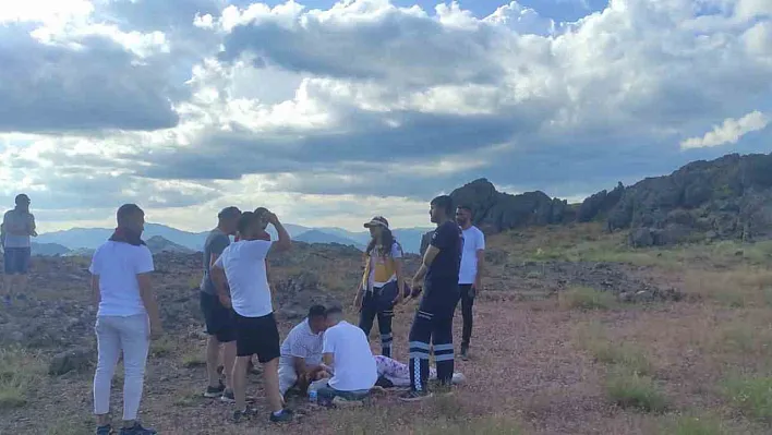 Tunceli'de genç kız kayalıktan düştü