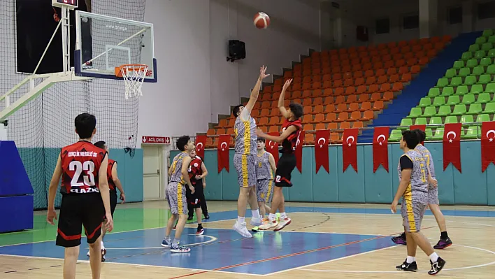 U16 basketbol yerel lig müsabakaları sona erdi