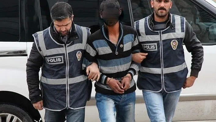 Üvey kardeşini tüfekle vurdu! 