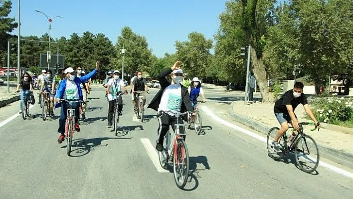 Vali ve Belediye Başkanı pedal çevirdi