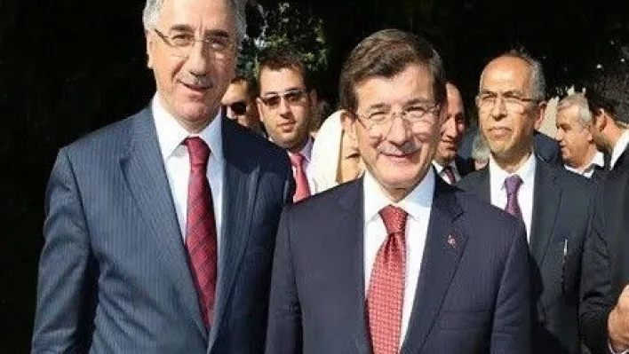  Yanılmaz Davutoğlu'nun Programına Katıldı