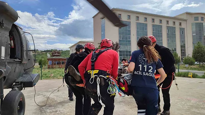 Çoban askeri helikopterle hastaneye kaldırıldı