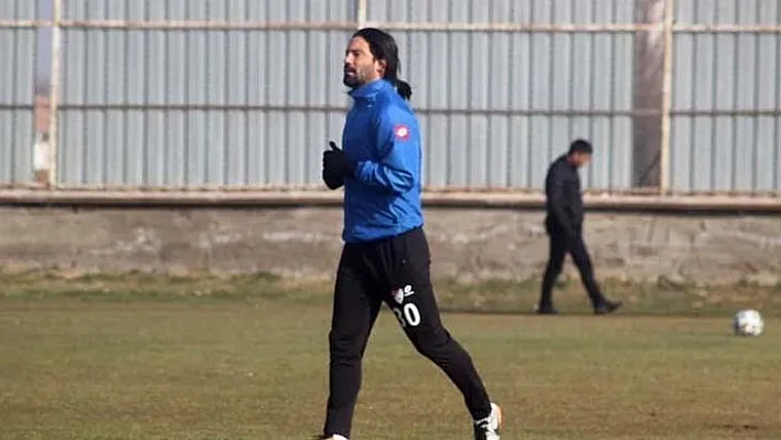 Yiğitcan Erdoğan yeniden Elazığspor'da