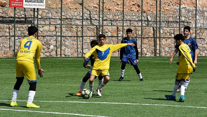 Yıldızlar futbol müsabakaları başladı