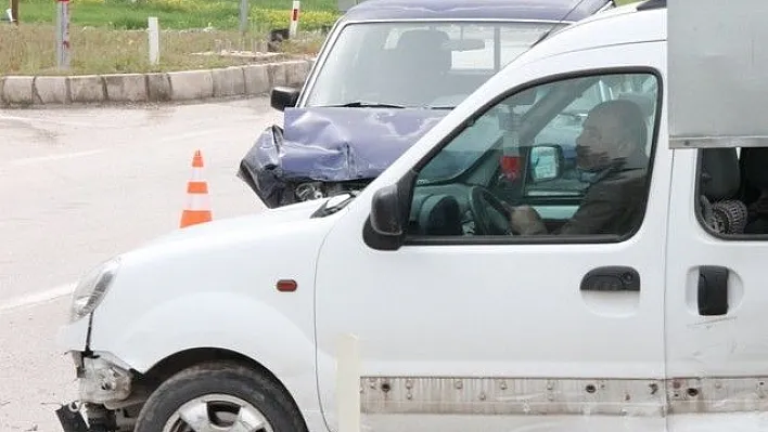 Yine trafik kazası, yine yaralılar var!