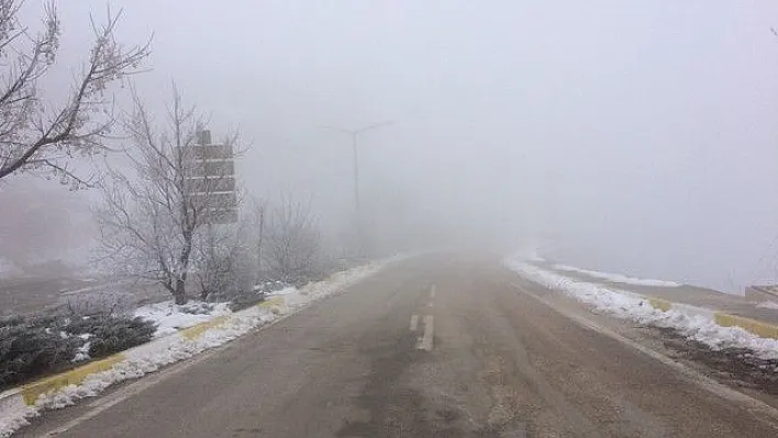 Yoğun Sis Sürücülere Zor Anlar Yaşattı