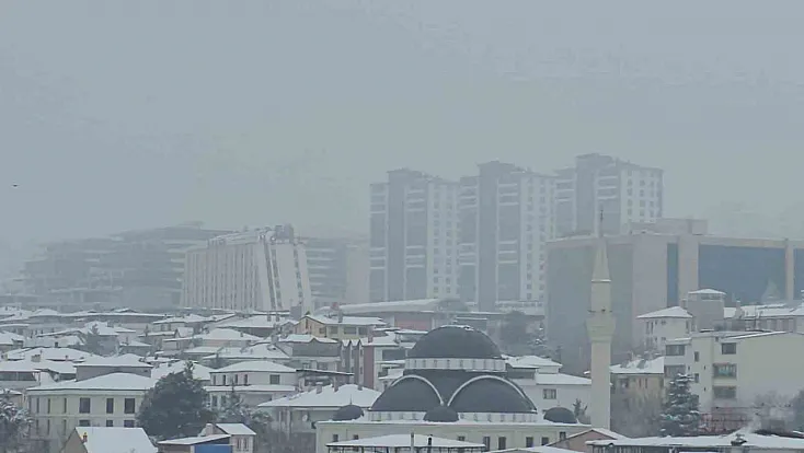 Yüksek kesimlerde sis etkili oluyor