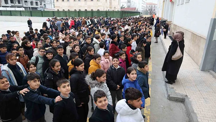 Asrın felaketi Elazığ'daki okullarda anıldı
