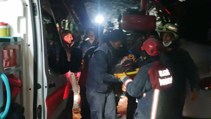 Aysima'nın hayatı 40 saat sonra kurtarıldı