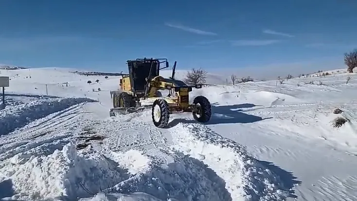 Elazığ'da 323 köy yolu ulaşıma kapandı