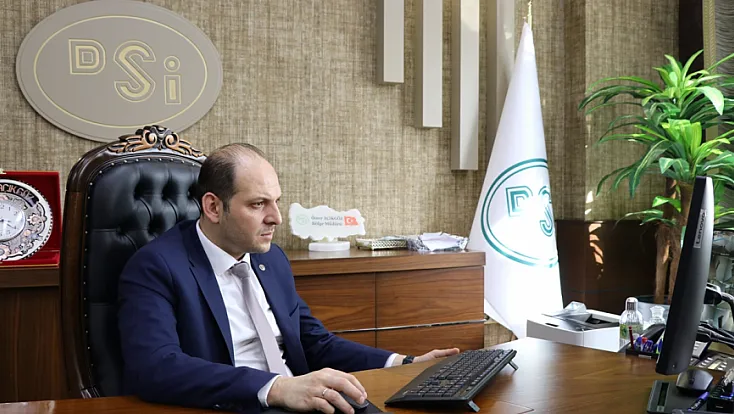 Müdür Açıkgöz, AA'nın 'Yılın Kareleri' oylamasına katıldı