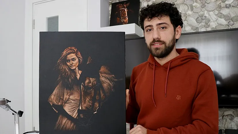 Konuşma güçlüğü yaşayan gencin dünyası resimle değişti