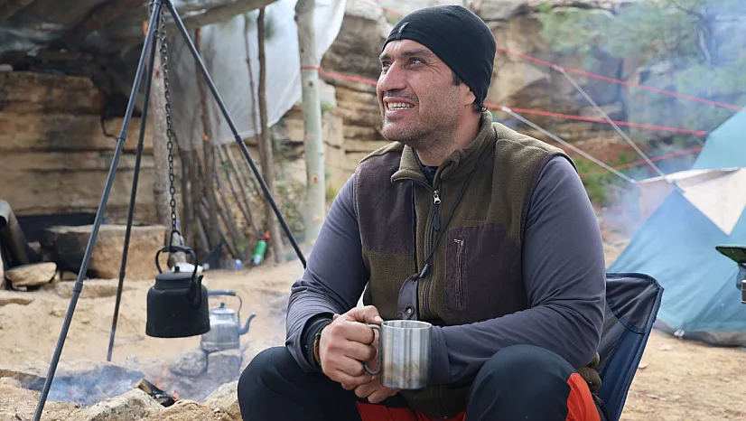 Doğasever öğretmen, kamp ve bisikletle doğayı öğretiyor