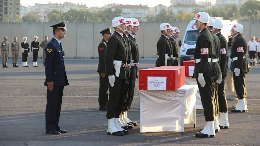 Diyarbakır şehitleri için tören düzenlendi