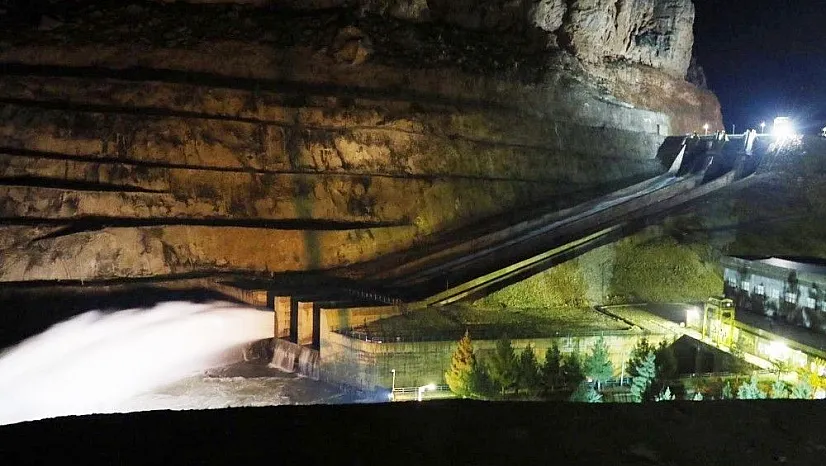 Dicle Nehri kenarındaki ev ve iş yerleri boşaltıldı