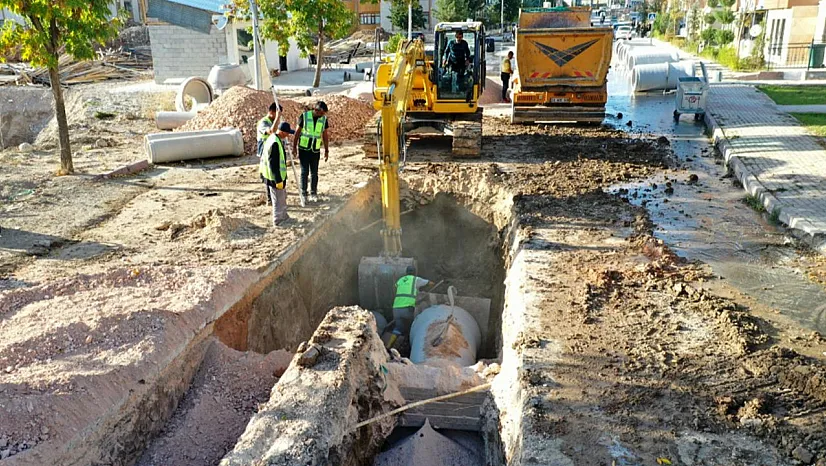 Altyapı yenileme çalışmaları devam ediyor