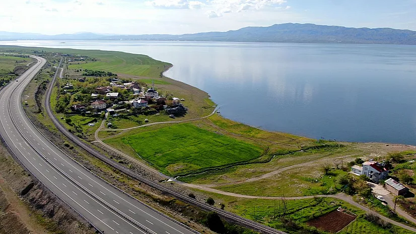 Aşağı İçme köyü, yeniden eski güzelliğine kavuştu