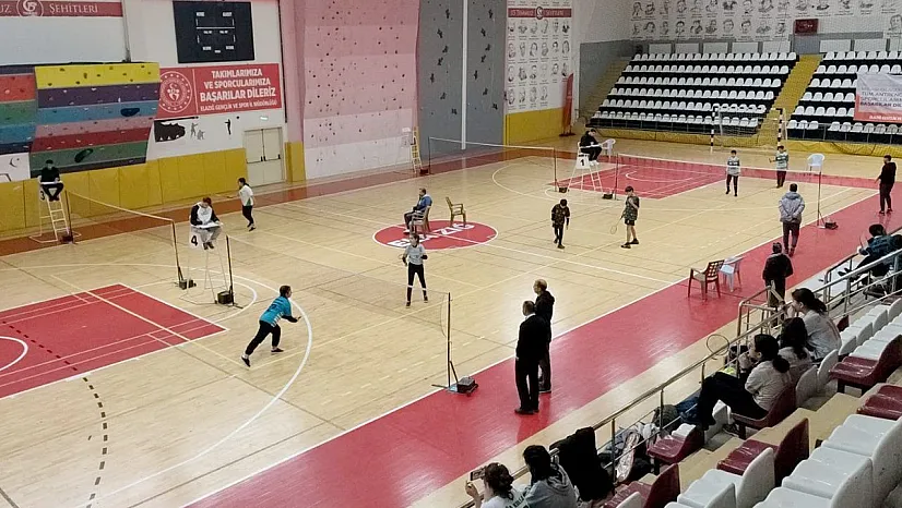 Badminton şampiyonası başladı